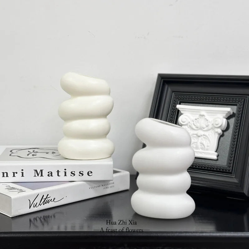 Nordic Spiral Pebble Creative Vase