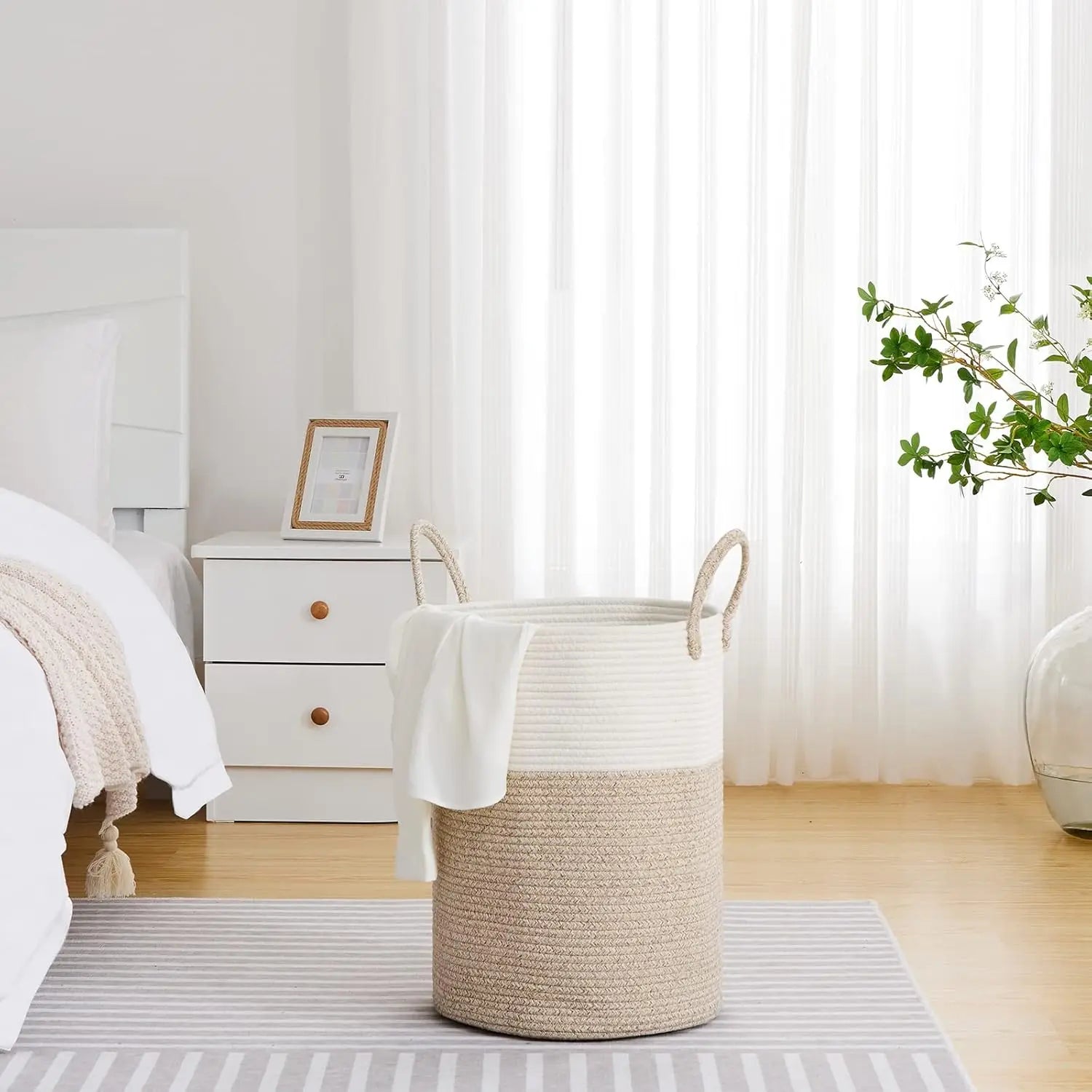 Large Woven Laundry Hamper, 58L Storage Basket for Blankets, Toys & Clothes in Living Room, Bedroom - White & Brown