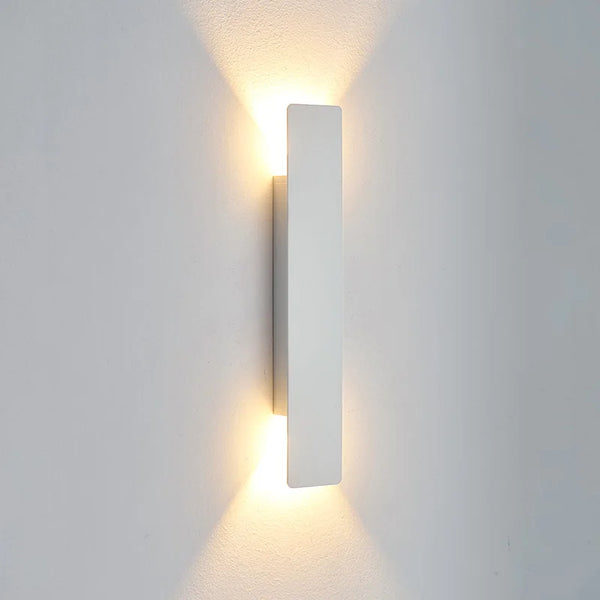 Modern 18W LED Waterproof Up Down Outdoor Wall Lamp